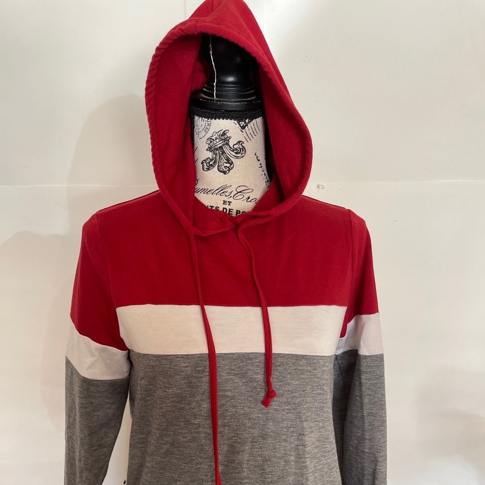 Great top with hood color block sweatshirt Girls